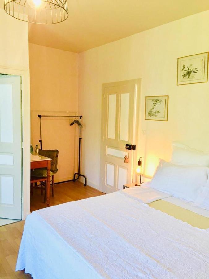 La Maison D'Hera Saint-Yrieix-la-Perche Eksteriør bilde